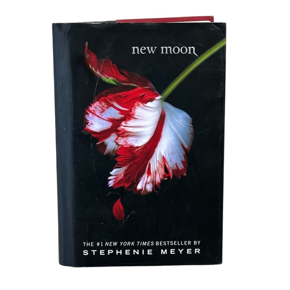 TWILIGHT SAGA New Moon hardback book